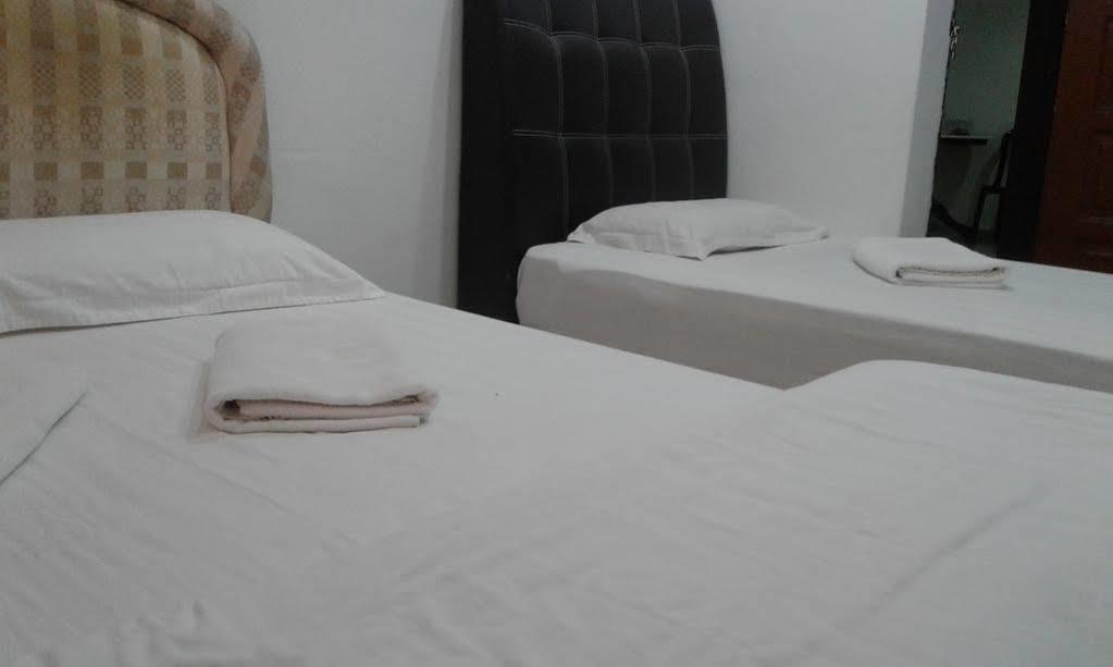 Oyo 988 Malawati Ria Hotel Куала-Селангор Екстер'єр фото