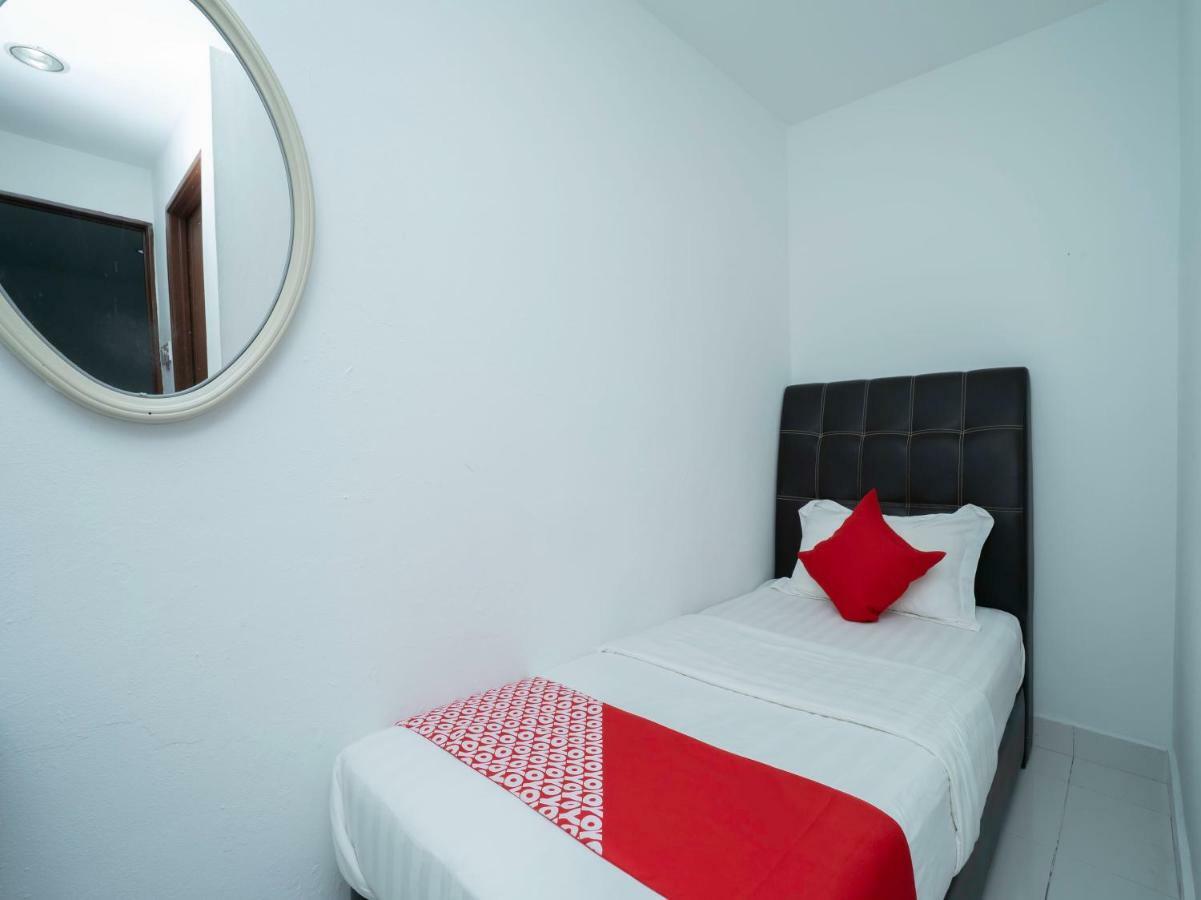 Oyo 988 Malawati Ria Hotel Куала-Селангор Екстер'єр фото